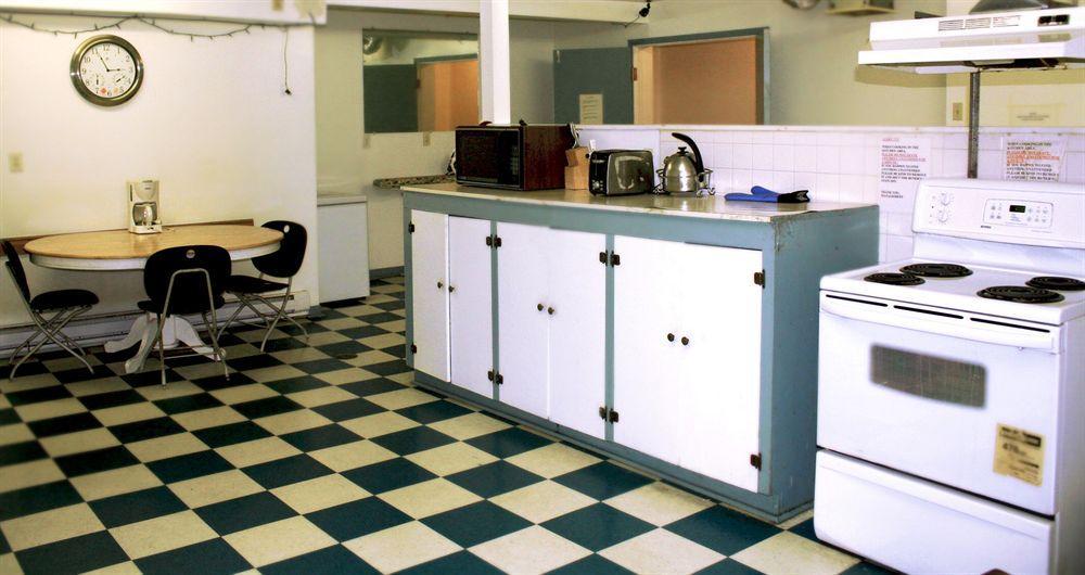 Lake City Motel Dartmouth Extérieur photo