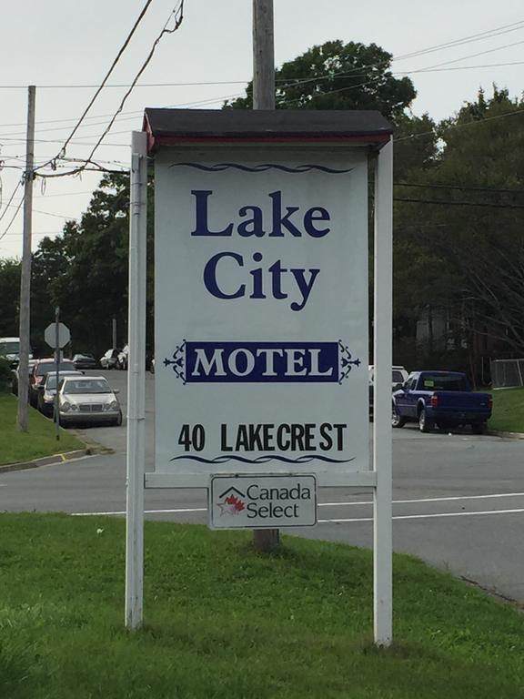 Lake City Motel Dartmouth Extérieur photo