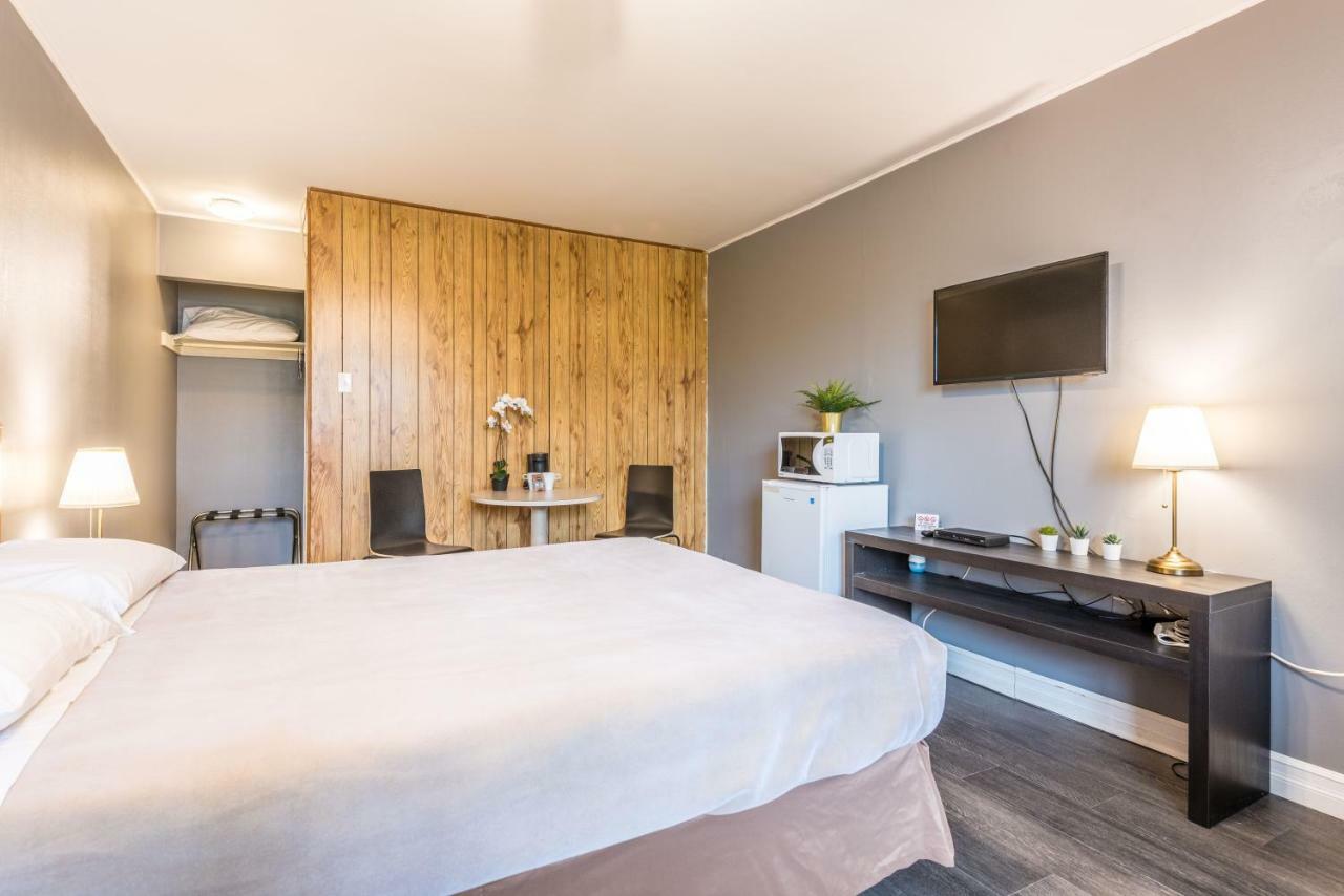 Lake City Motel Dartmouth Extérieur photo